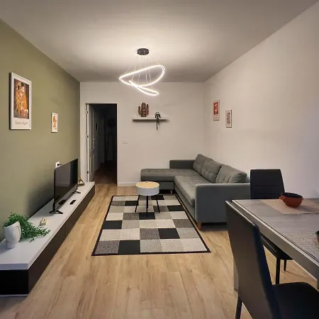 New Bazaar Cane 3 Tirana