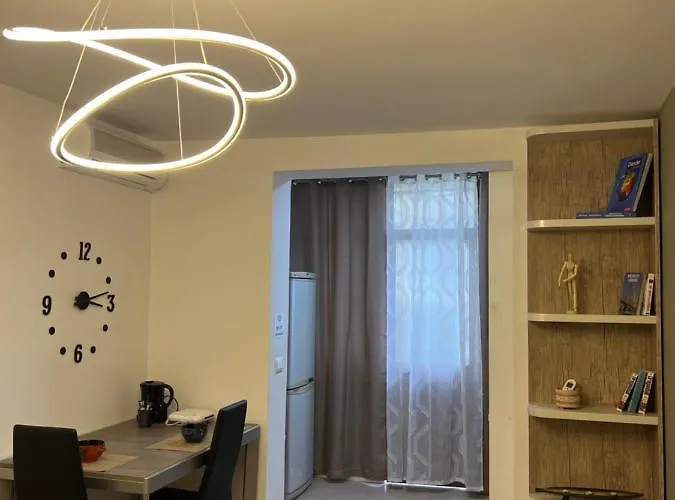 New Bazaar Cane 3 Apartment *